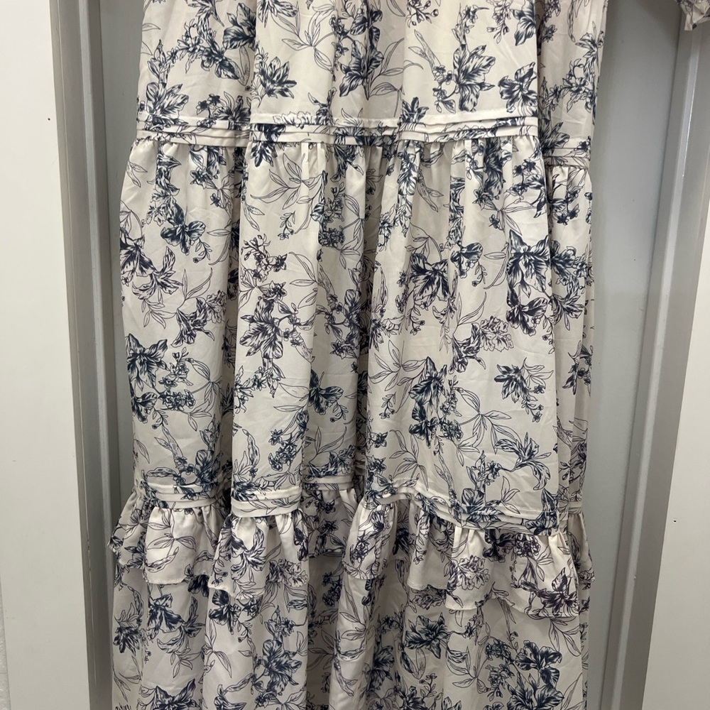 Dainty Jewells White and Blue Floral Dress - Picture 3 of 12